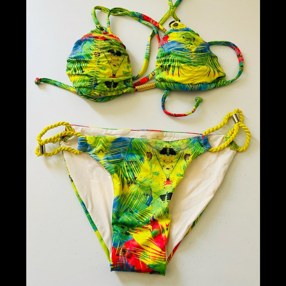 Koral swimwear